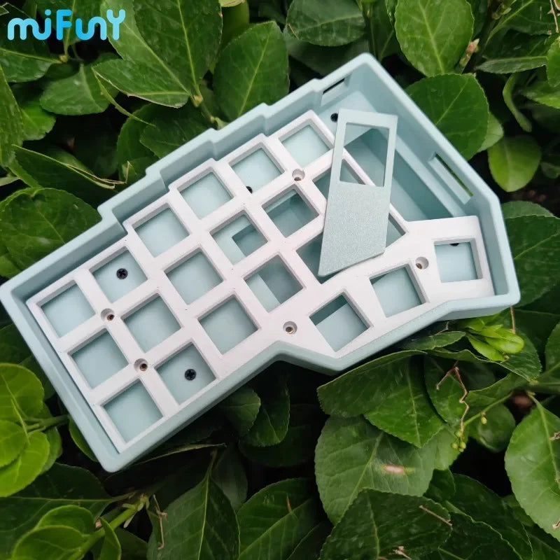 MiFuny CORNE Wireless Split Keyboard – Open Source, ZMK-Compatible, RGB, Bluetooth Mechanical Keyboard with Adaptable Ink Screen